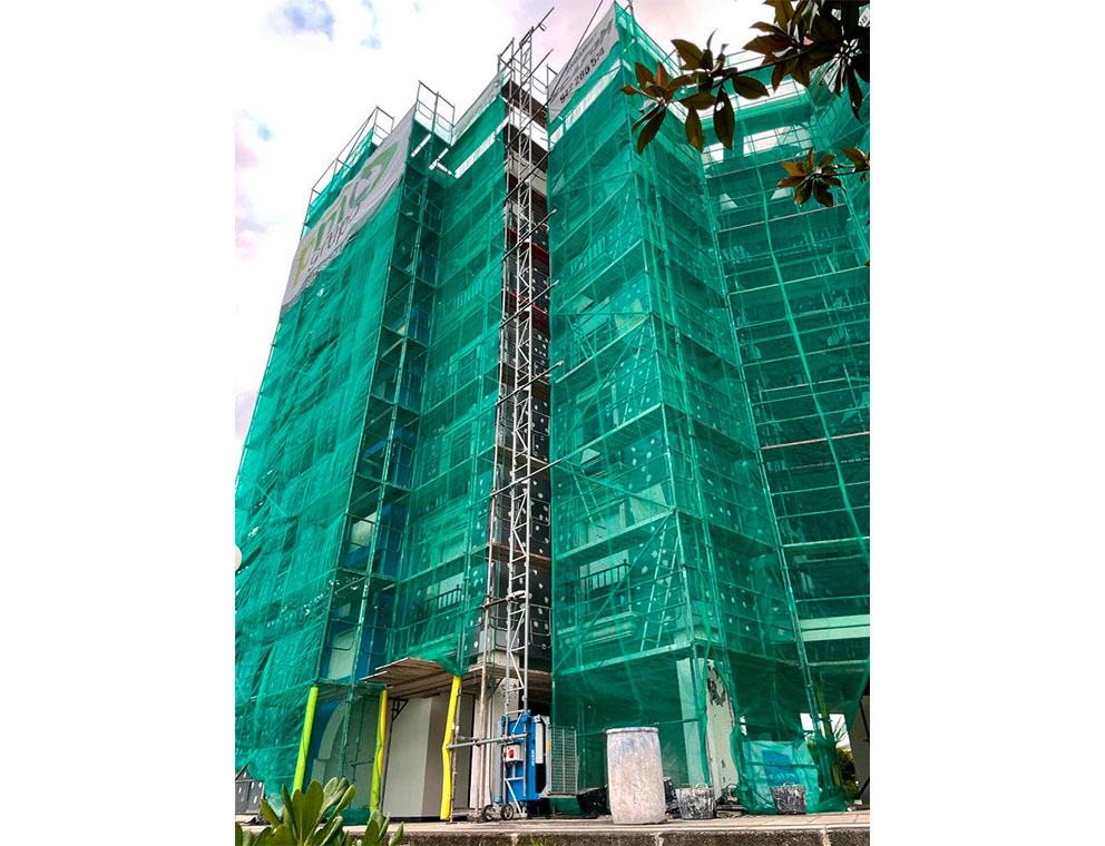 tavarahissi teollisuuteen