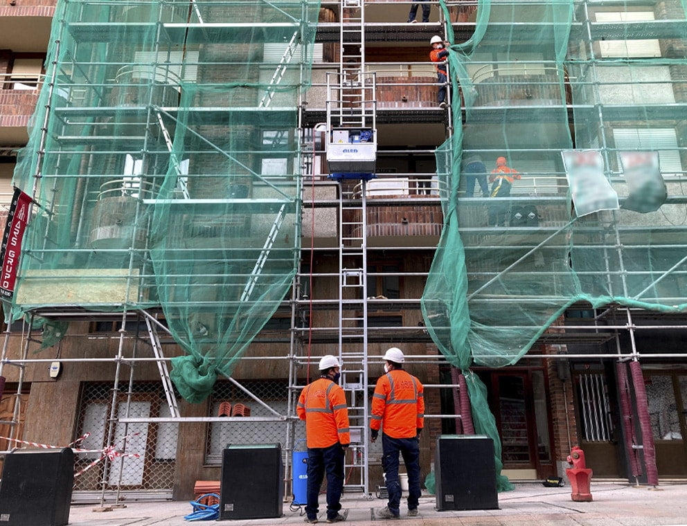 materiaalihissi telakalle