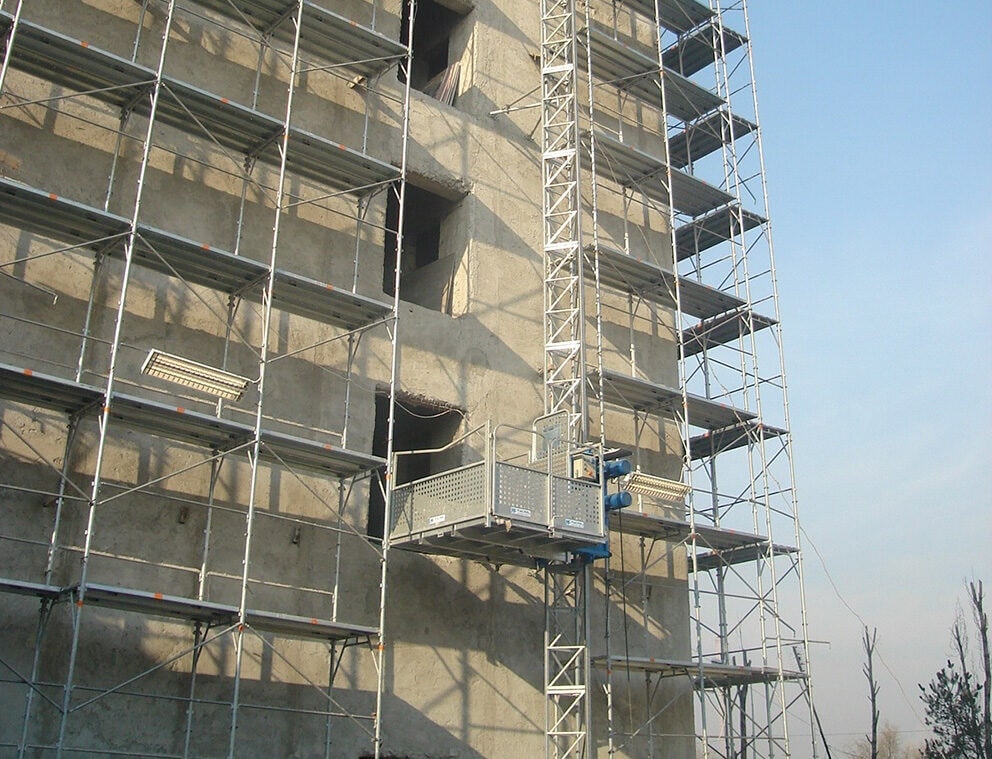 ALBA MC 1000 – Tehokas tavarahissi raskaaseen työmaakäyttöön