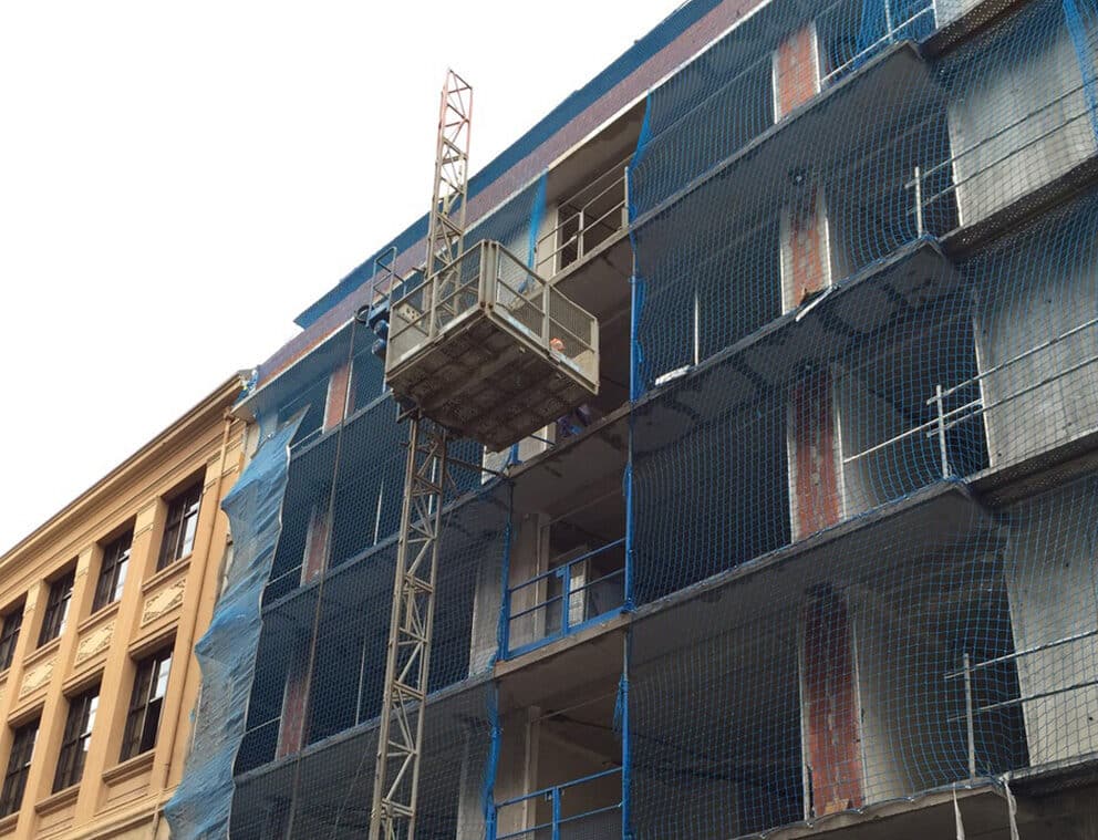 ALBA MC 1000 – Tehokas tavarahissi raskaaseen työmaakäyttöön