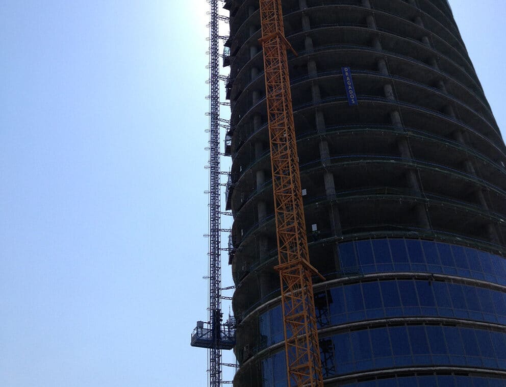 rakennushissi 2000 kg