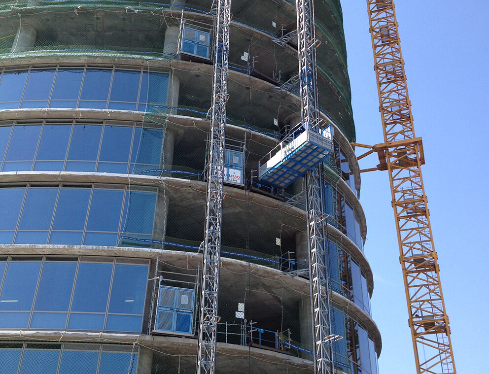 raskas tavarahissi 2000kg